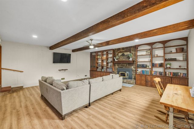 4604 Maple Drive, Sand Springs, OK 74063