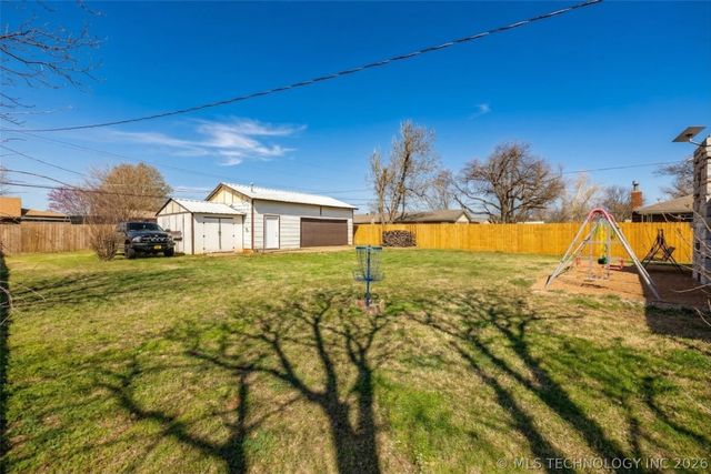 4604 Maple Drive, Sand Springs, OK 74063