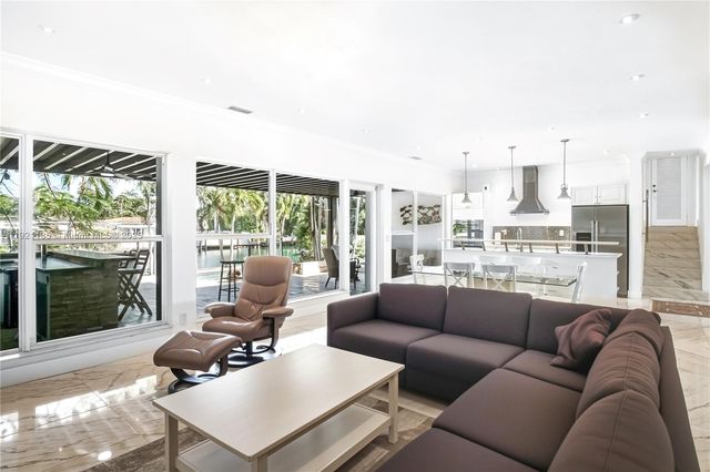 12545 Palm Rd, North Miami, FL 33181