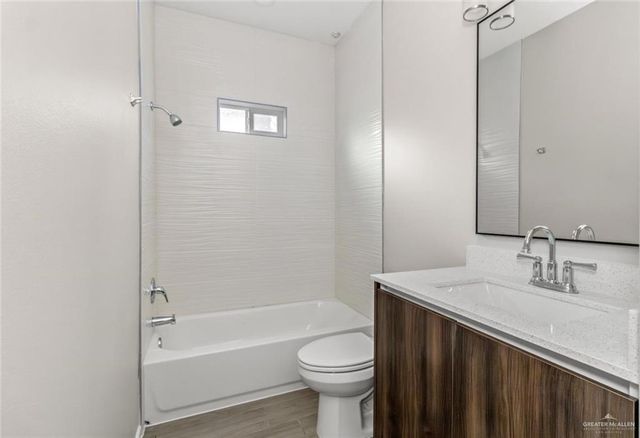 1204 Shavano Drive 3, Edinburg, TX 78541