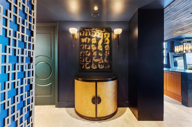 200 Ocean Dr 8F, Miami Beach, FL 33139