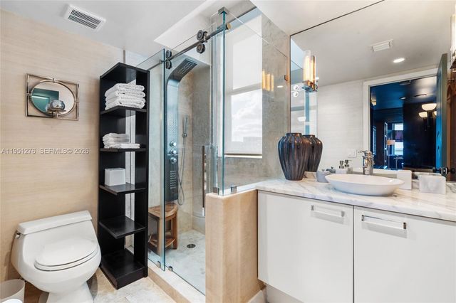 200 Ocean Dr 8F, Miami Beach, FL 33139