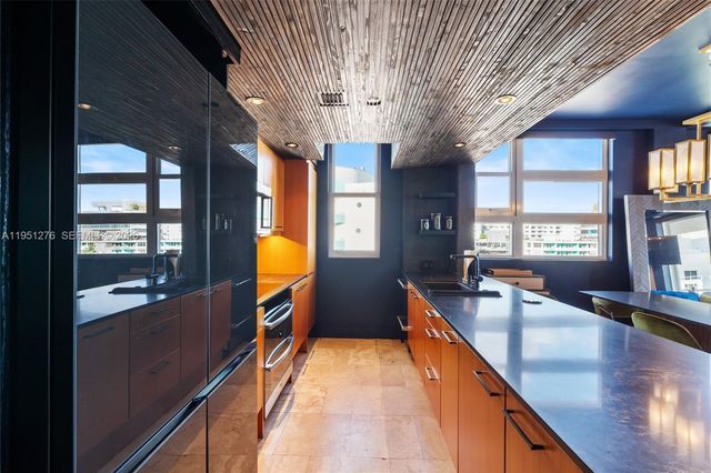 200 Ocean Dr 8F, Miami Beach, FL 33139