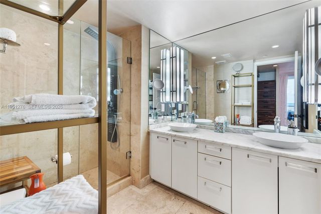 200 Ocean Dr 8F, Miami Beach, FL 33139