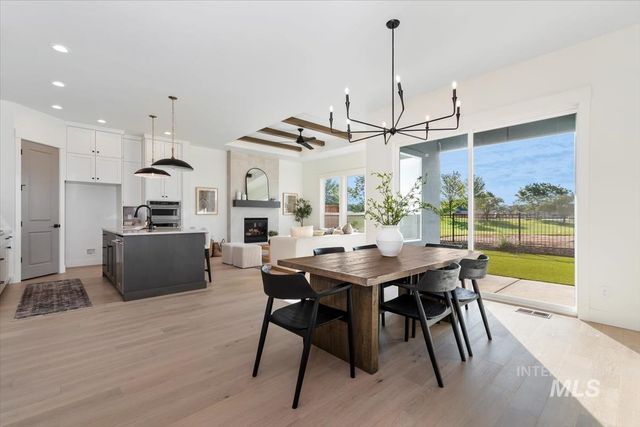 11178 S Corballis Ln, Kuna, ID 83634