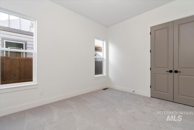 11178 S Corballis Ln, Kuna, ID 83634