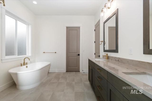 11178 S Corballis Ln, Kuna, ID 83634