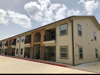 1820 Jacquelyn Drive 204, Houston, TX 77055