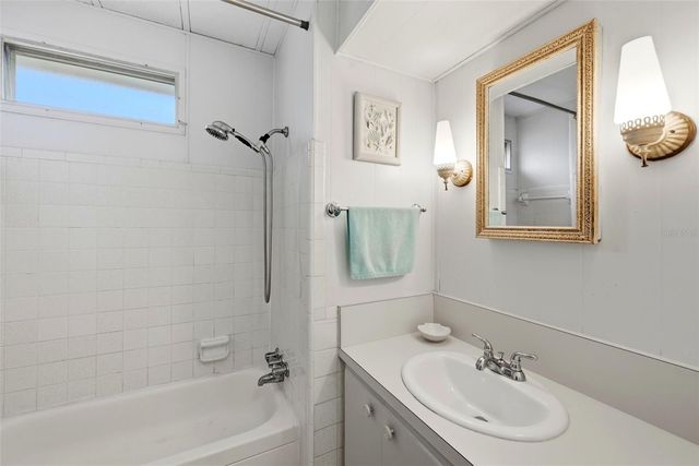 1125 ELKHART CIRCLE, Tavares, FL 32778