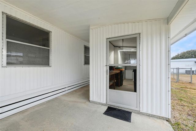 1125 ELKHART CIRCLE, Tavares, FL 32778