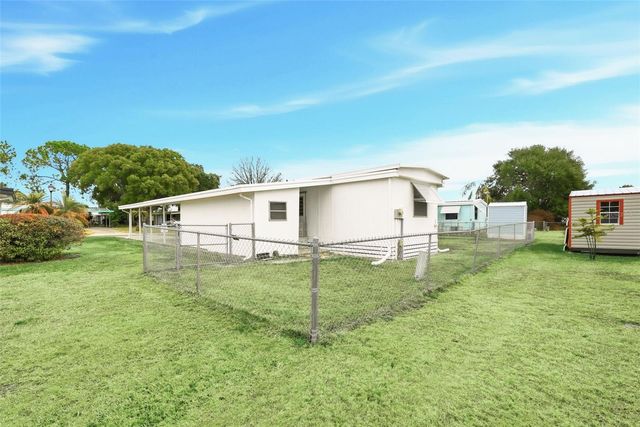 1125 ELKHART CIRCLE, Tavares, FL 32778