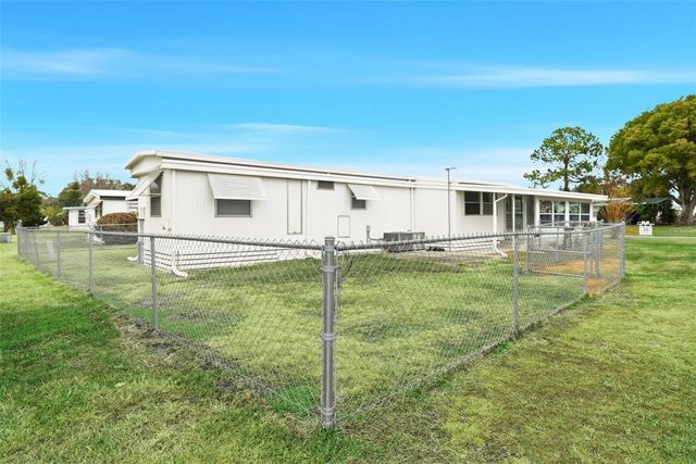 1125 ELKHART CIRCLE, Tavares, FL 32778