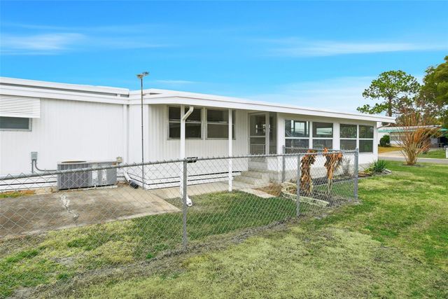 1125 ELKHART CIRCLE, Tavares, FL 32778