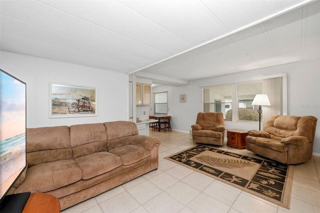 1125 ELKHART CIRCLE, Tavares, FL 32778