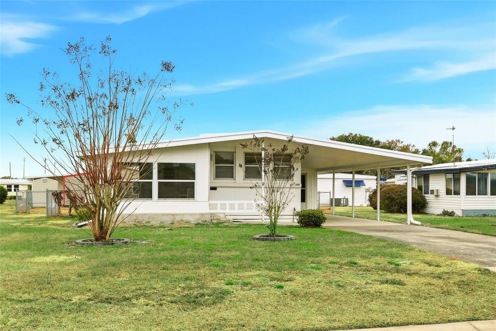 1125 ELKHART CIRCLE, Tavares, FL 32778