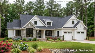 2 Carolyn Way, Culloden, WV 25510