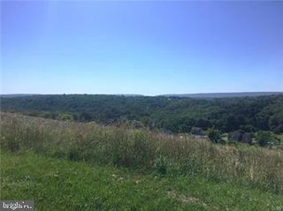 11 ROBERT HENRY CIR, Lehighton, PA 18235