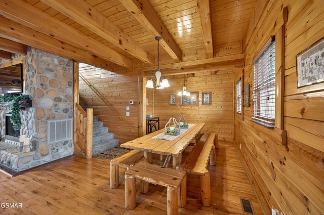 2018 Delta Dawn Drive, Sevierville, TN 37862