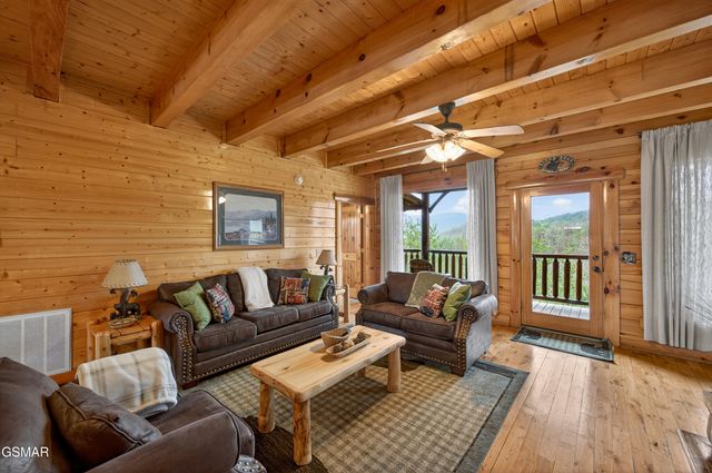 2018 Delta Dawn Drive, Sevierville, TN 37862