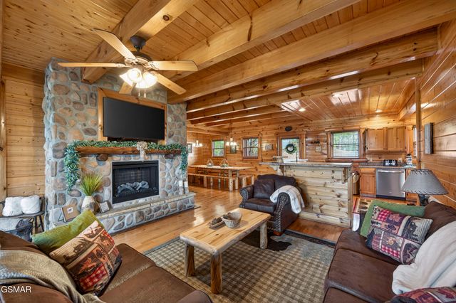 2018 Delta Dawn Drive, Sevierville, TN 37862