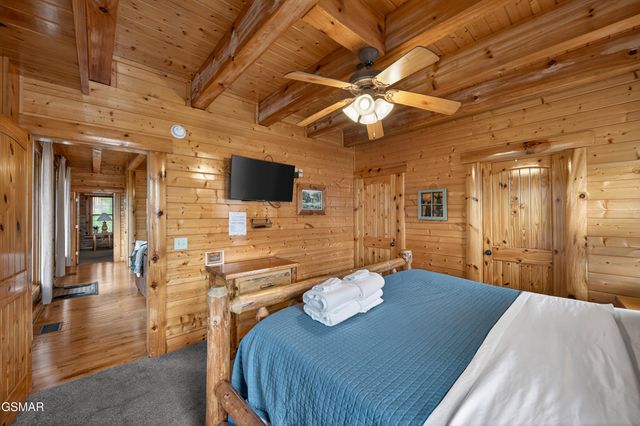 2018 Delta Dawn Drive, Sevierville, TN 37862