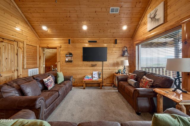 2018 Delta Dawn Drive, Sevierville, TN 37862