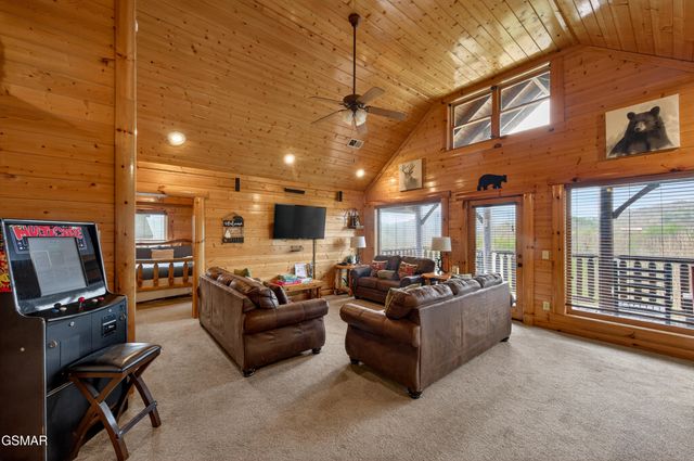 2018 Delta Dawn Drive, Sevierville, TN 37862