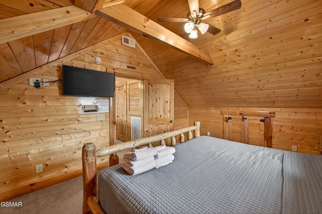 2018 Delta Dawn Drive, Sevierville, TN 37862