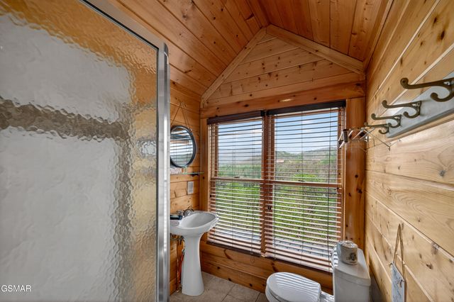 2018 Delta Dawn Drive, Sevierville, TN 37862