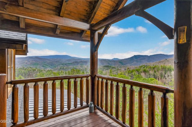 2018 Delta Dawn Drive, Sevierville, TN 37862