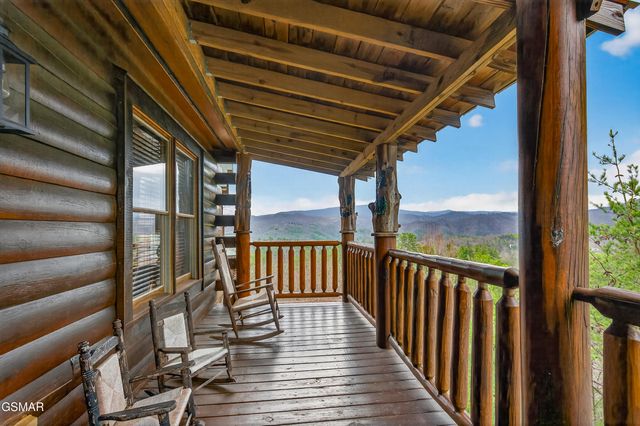 2018 Delta Dawn Drive, Sevierville, TN 37862