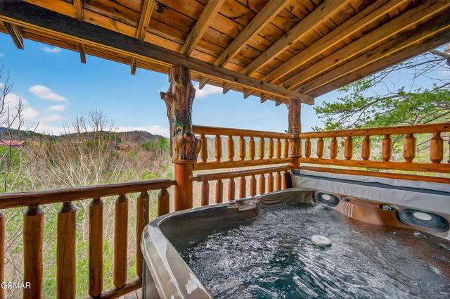 2018 Delta Dawn Drive, Sevierville, TN 37862