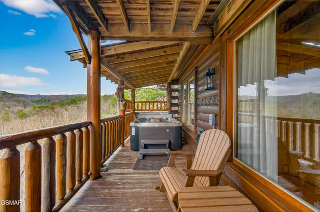 2018 Delta Dawn Drive, Sevierville, TN 37862