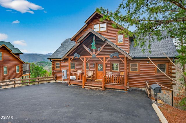 2018 Delta Dawn Drive, Sevierville, TN 37862