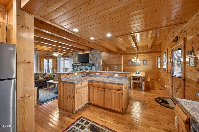 2018 Delta Dawn Drive, Sevierville, TN 37862