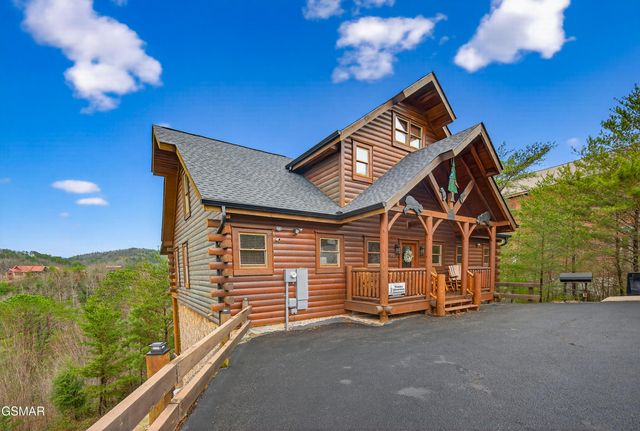 2018 Delta Dawn Drive, Sevierville, TN 37862