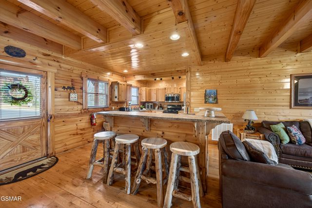 2018 Delta Dawn Drive, Sevierville, TN 37862