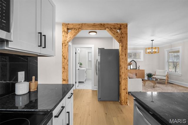 7425 Gayola Place, Maplewood, MO 63143