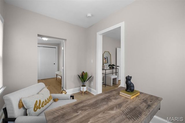 7425 Gayola Place, Maplewood, MO 63143