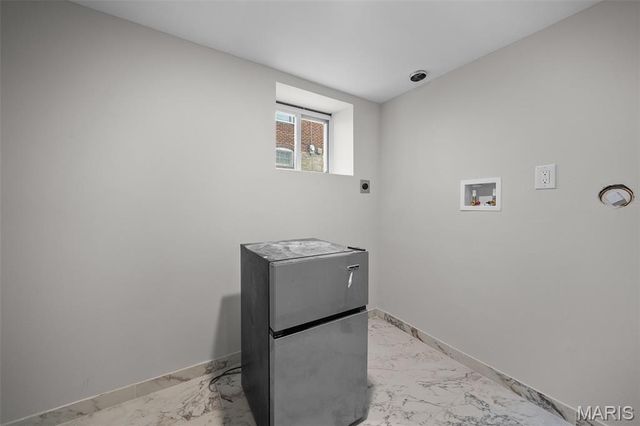 7425 Gayola Place, Maplewood, MO 63143