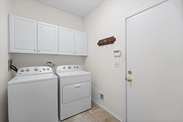 2112 Warrington Court, Glenview, IL 60026