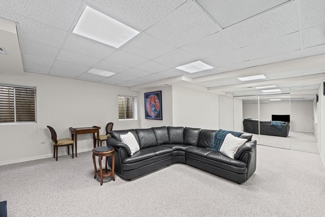 2112 Warrington Court, Glenview, IL 60026