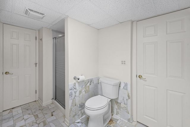 2112 Warrington Court, Glenview, IL 60026