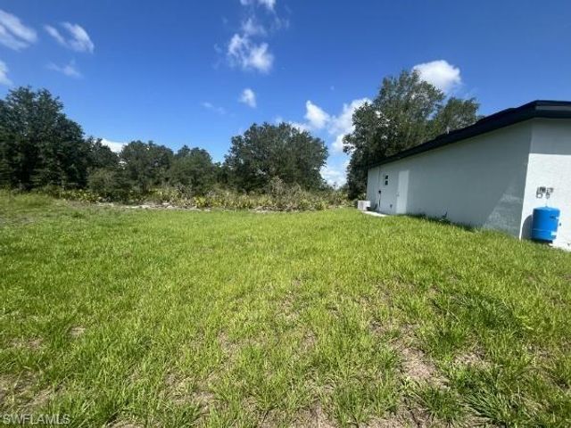 1230 Celtic ST E, Lehigh Acres, FL 33974