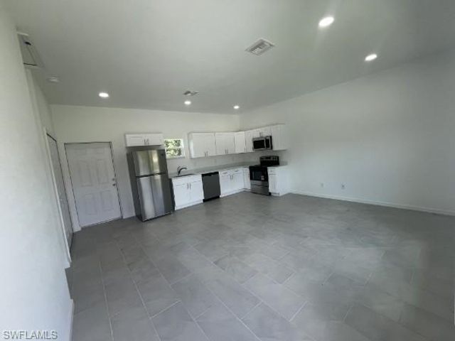 1230 Celtic ST E, Lehigh Acres, FL 33974
