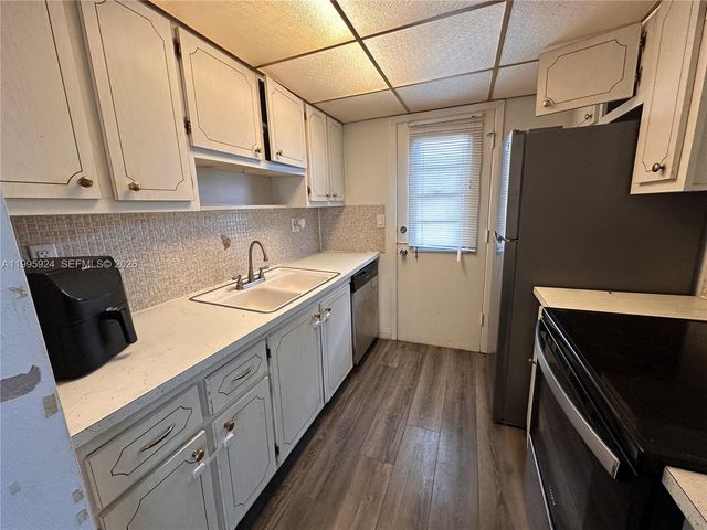 12590 NE 16th Ave 608, North Miami, FL 33161