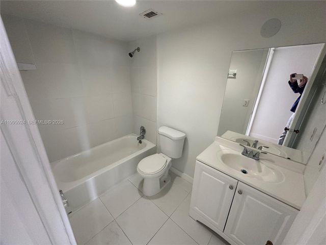 12590 NE 16th Ave 608, North Miami, FL 33161