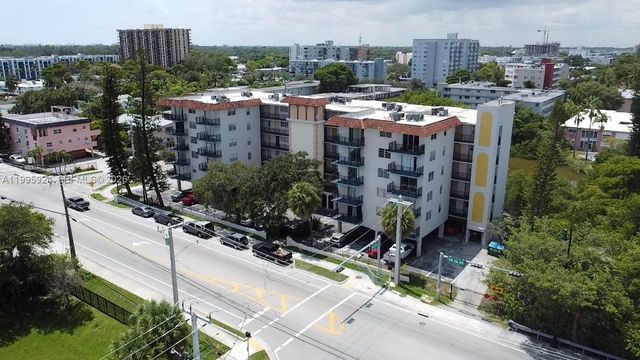 12590 NE 16th Ave 608, North Miami, FL 33161