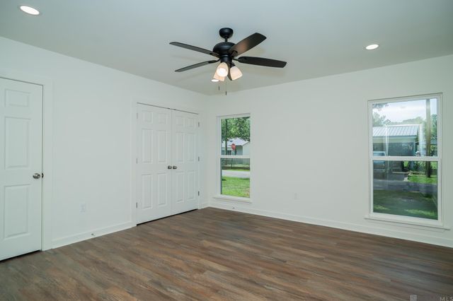 301 Leslie St, Denham Springs, LA 70726
