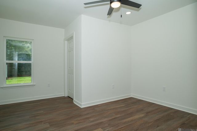301 Leslie St, Denham Springs, LA 70726